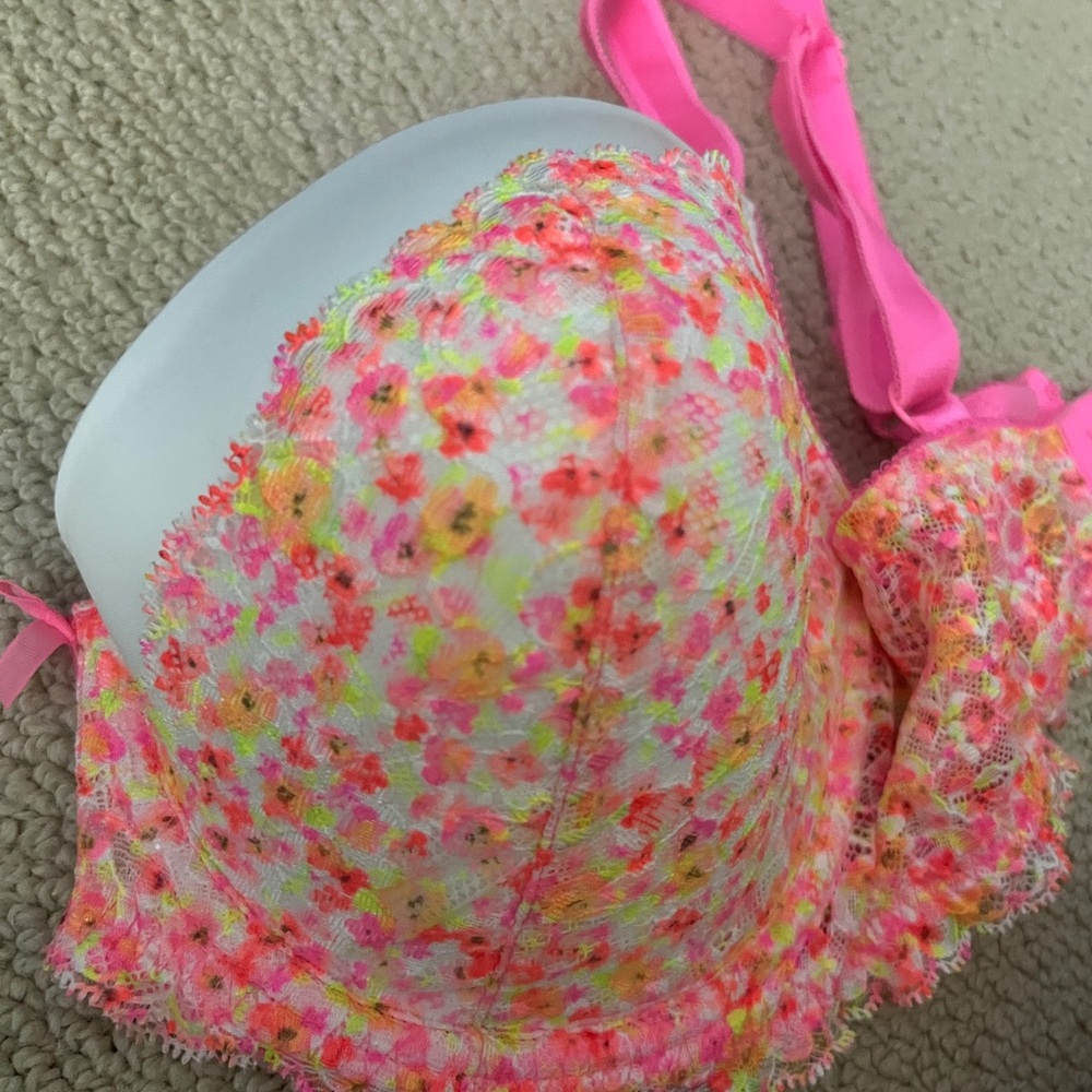 Victorias Secret Dream Angels Bright Lace Bra